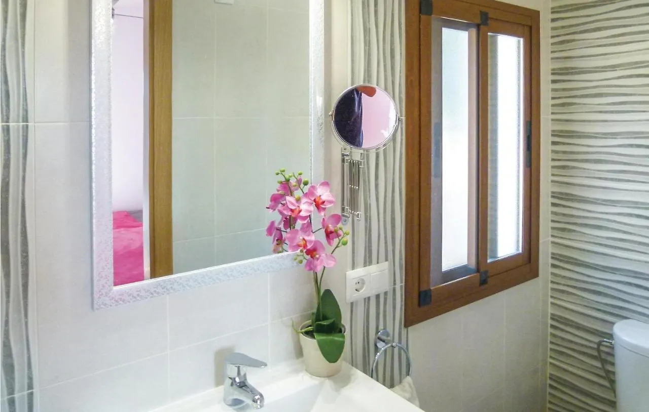 Stunning Home In Sayalonga With Wifi Prázdninový dům