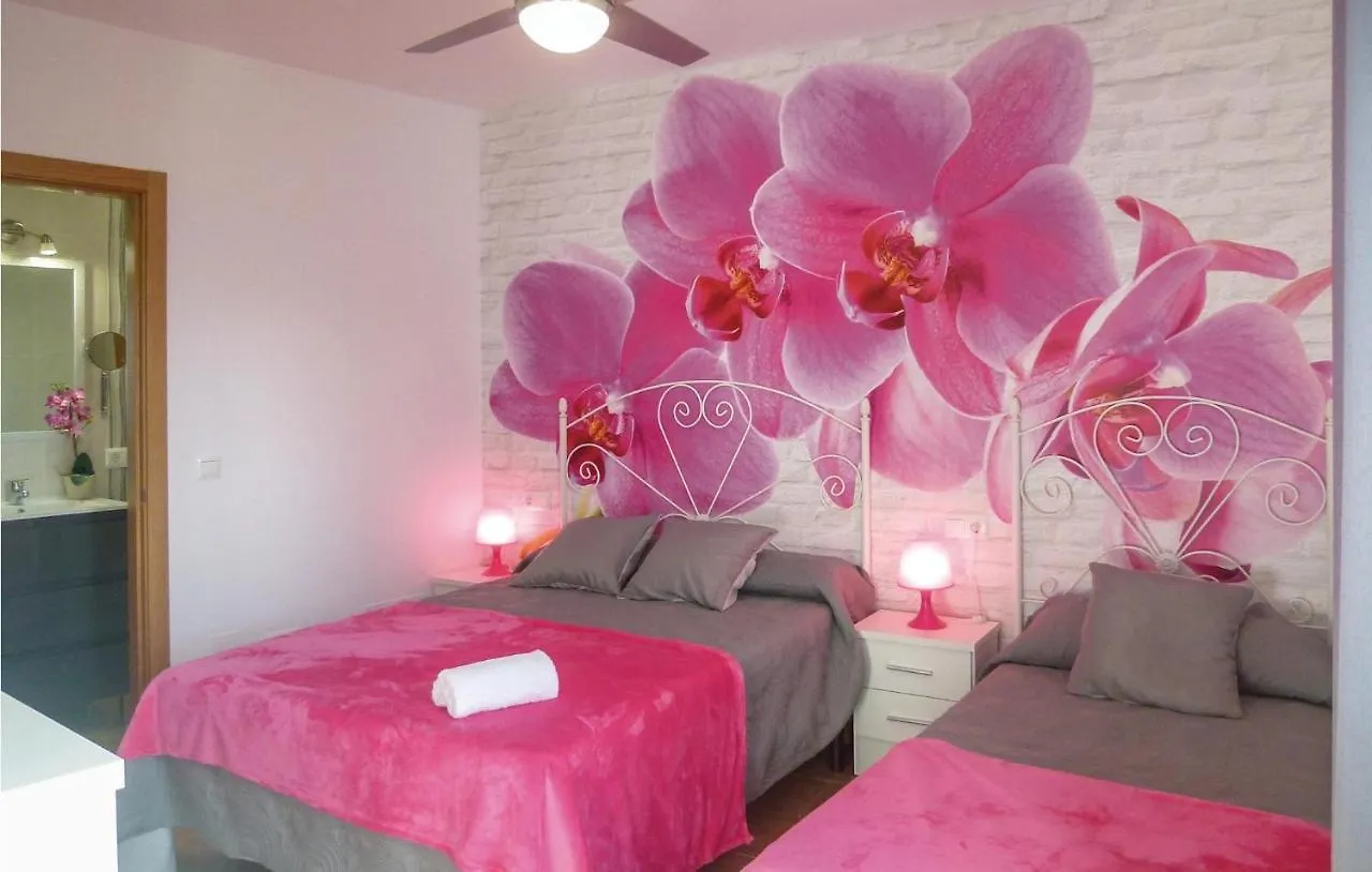 Stunning Home In Sayalonga With Wifi Prázdninový dům