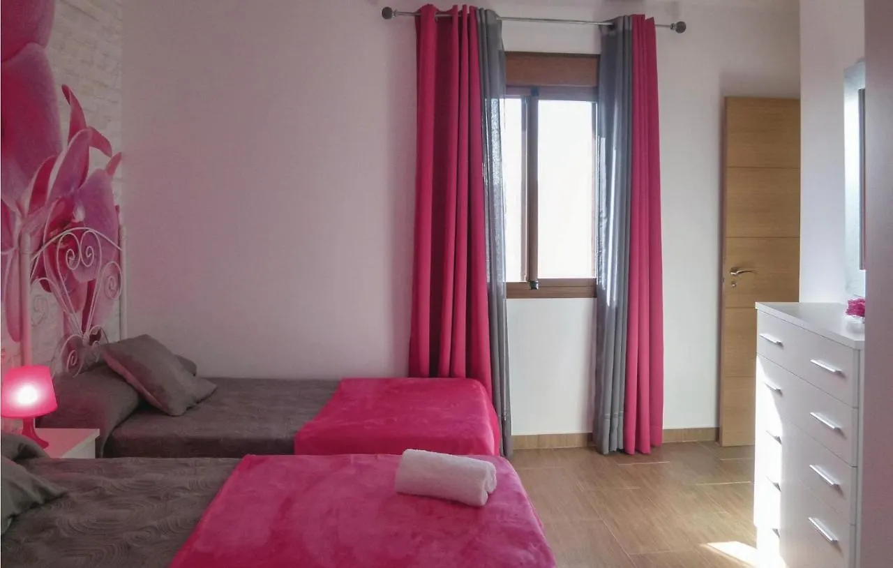 Stunning Home In Sayalonga With Wifi