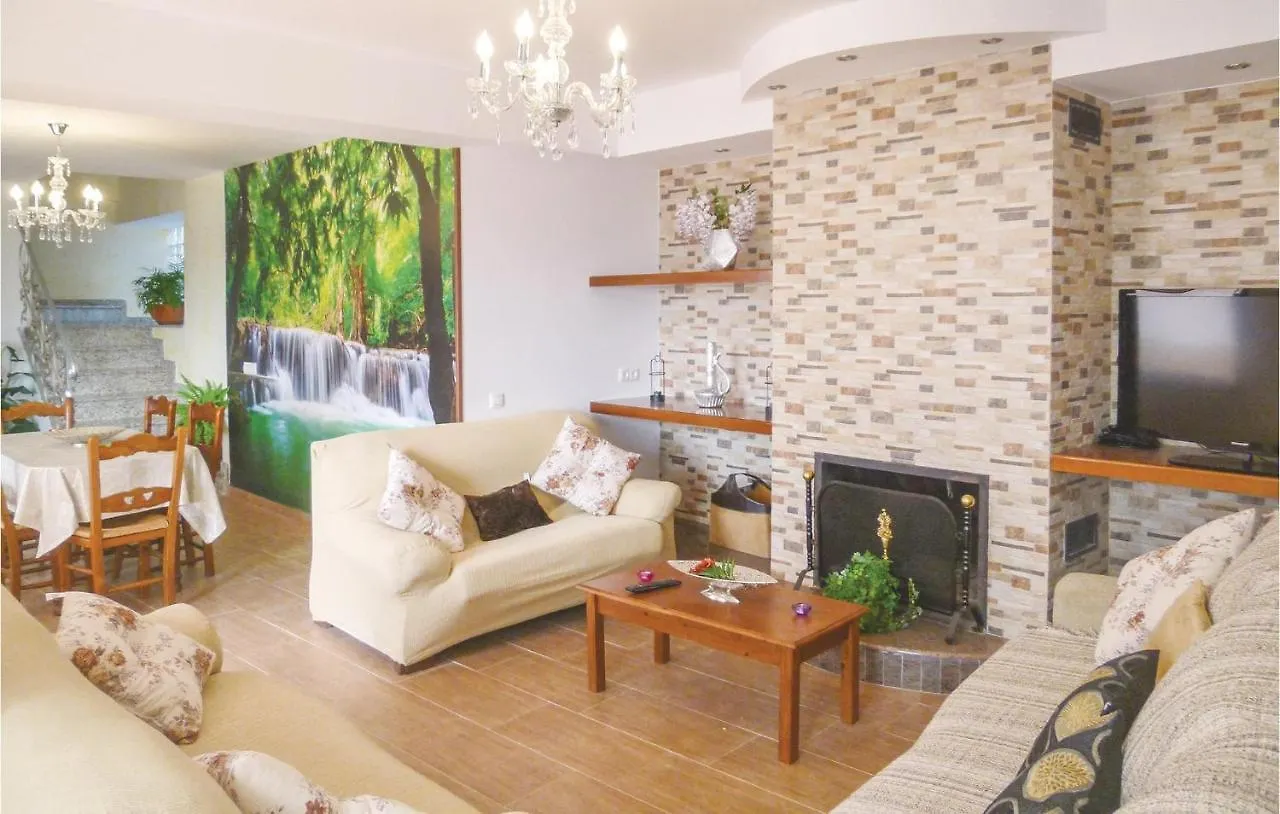 Holiday home Stunning Home In Sayalonga With Wifi