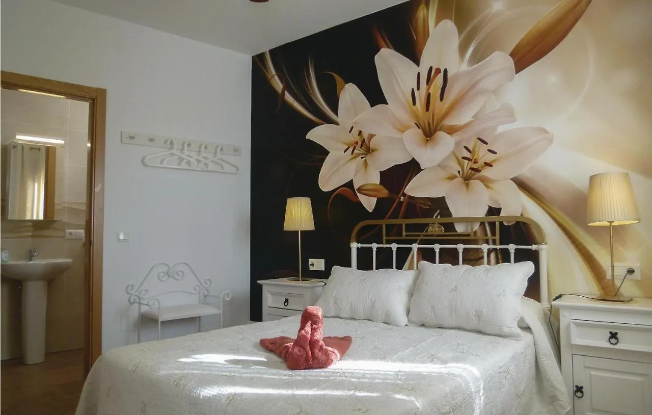 Stunning Home In Sayalonga With Wifi Spain